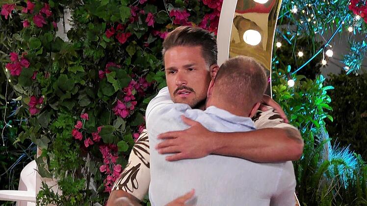 Ciao, Marco, ciao: Ohne Partnerin muss er "Love Island VIP" verlassen.
