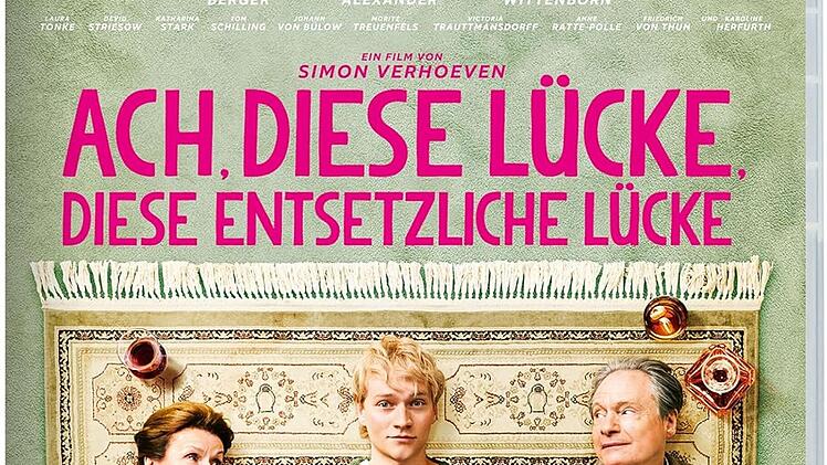 Senta Berger, Bruno Alexander (Mitte) und Michael Wittenborn spielen die Hauptrollen in "Ach, diese L&uuml;cke, diese entsetzliche L&uuml;cke".