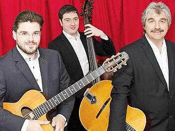 Das Joscho-Stephan-Trio gibt seine Visitenkarte in der Kreisstadt Haßfurt ab. Foto: PR