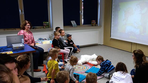 Viel Spaß und Spannung gab es  in der Gemeindebibliothek Wildflecken beim Tag der offenen Tür. Foto: Heike Kettemer