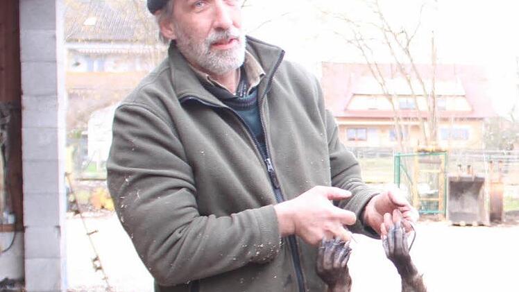 Teichwirt Walter Jakob   darf  den Biber seit Jahren bejagen.  Foto: Andreas Dorsch