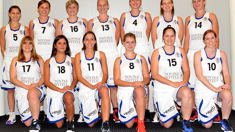 Mit dieser Mannschaft wollen die Shorthorns in der Regionalliga bestehen (hinten von links): Kathrin Sperber, Laura Fürsich, Theresa Heinz, Christina Riegner, Konelja Klisanic, Kerstin Wägner und Regine Brox sowie (vorn von links) Alisa Antoskiewicz, Yeliz Ertugrul, Rebecca Müller, Jana-Sophie Distler, Laura Wittmann und Anna Friedmann. Es fehlen: Laura Angerstein, Raluca Mariana Chioran und Jana Ulbig. Fotos: herzopress