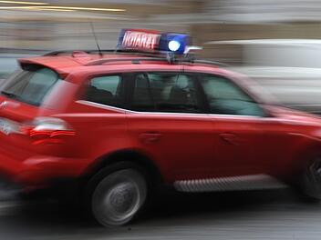 Schwerer Unfall bei Selbitz in Oberfranken: Zwei Autofahrerinnen wurden schwer verletzt. Symbolfoto: Ronald Rinklef