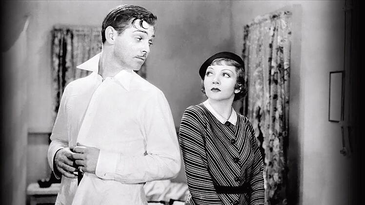 Eine Bilderbuch-Screwball-Komödie: In "Es geschah in einer Nacht" (1934) kabbeln sich Clarke Gable und Claudette Colbert unentwegt und können doch nicht voneinander lassen. Die Zuschauer waren genauso hingererissen wie die Academy. Beide gewannen einen Oscar.