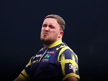 Luke Littler wird seine Darts-Pfeile k&uuml;nftig bei ProSieben fliegen lassen. Zumindest bei der Darts-WM.