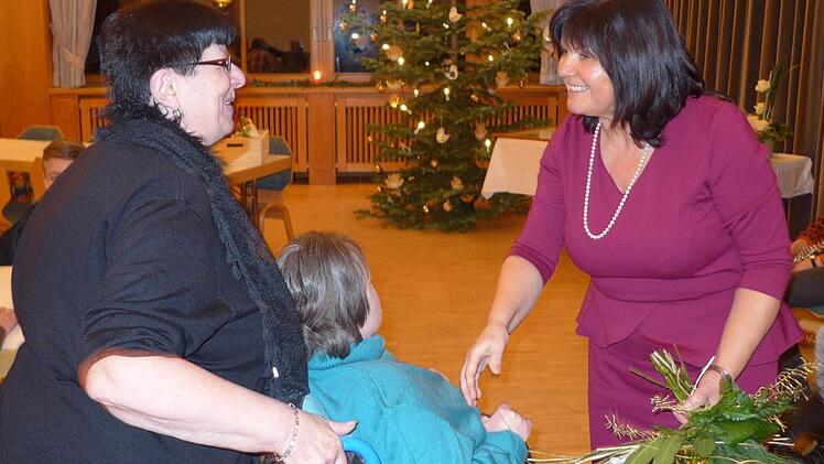 Maria Dussmann (li.) und Gerturd Bühl. Foto: Sabine Meißner
