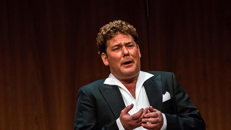 Mit einem Liederabend gastierte der international erfolgreiche Altus Matthias Rexroth bei der Coburger Gesellschaft der Musikfreunde.Jochen Berger