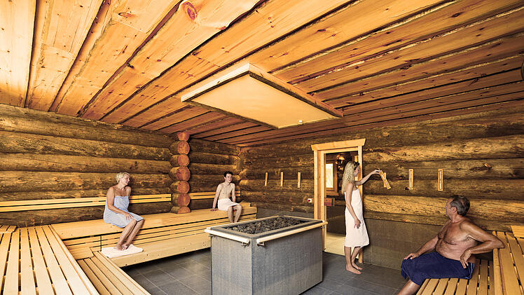 An einem kalten Tag tut ein Sauna-Besuch besonders gut. Welche Corona-Regeln Besucher jetzt beachten müssen.