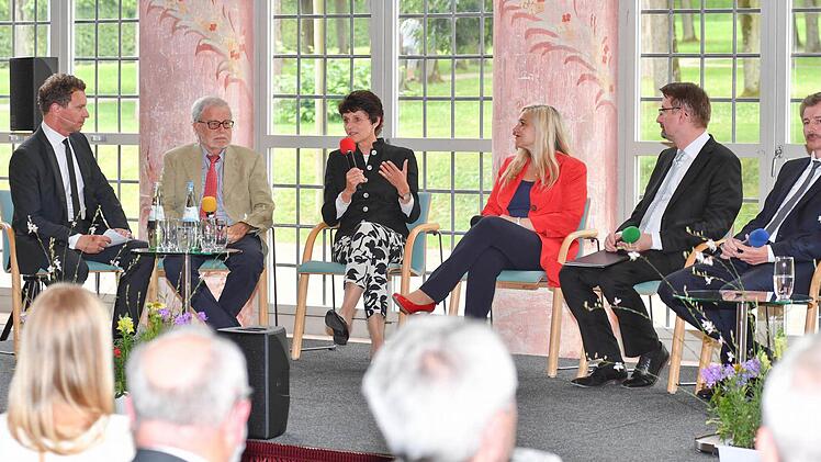 Die PodiumsdiskussionFoto: Ronald Rinklef
