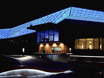 Landkreis Hof: 165 neue Corona-Fälle vermeldet - Impfangebot in der Freiheitshalle