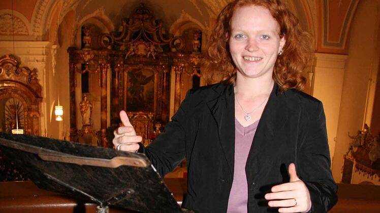 Pia Hempfling leitet einen Projektchor für die Osternacht, am 7. Februar ist das erste Treffen.  Foto: Sonja Adam