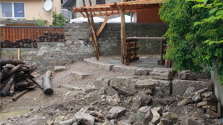 Die Außenanlagen des neuen Kindergartens sind noch eine Baustelle.