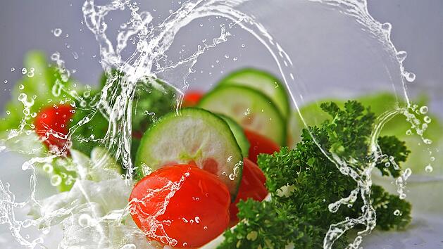 Fasten, um den K&ouml;rper zu entgiften - So geht's