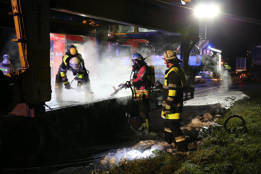 Lkw-Brand auf der A9 in Oberfranken