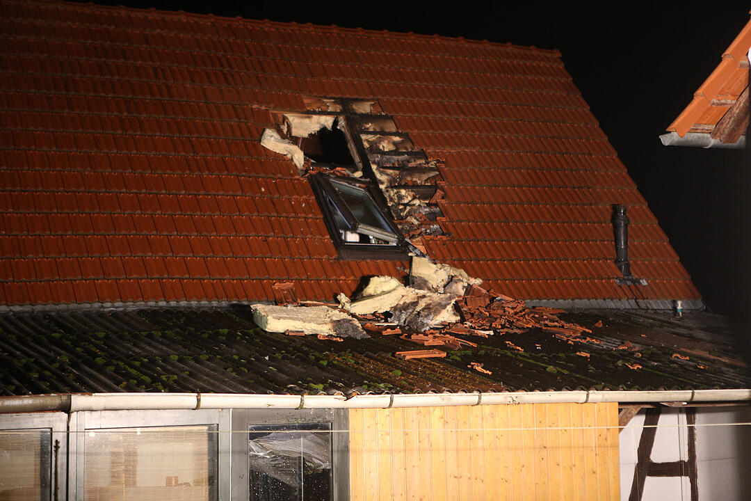 Kreis Coburg: Feuer in Dachstuhl