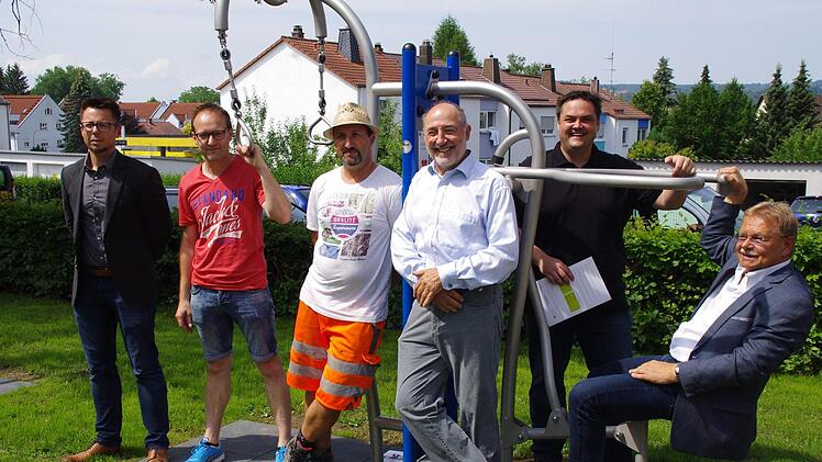 Eindrücke vom Mehrgenerationen-Spielplatz am Kronacher Kreuzberg. Foto: Marco Meißner