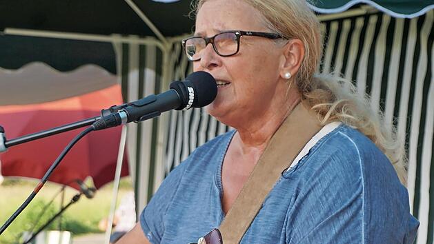 Gisela Fellenstein spielt am Freitag, 5. September, in Mellrichstadt.