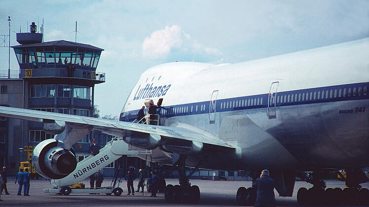 Flughafen Nürnberg: Abschied von "Königin  der Lüfte" - Airport über die Boeing 747