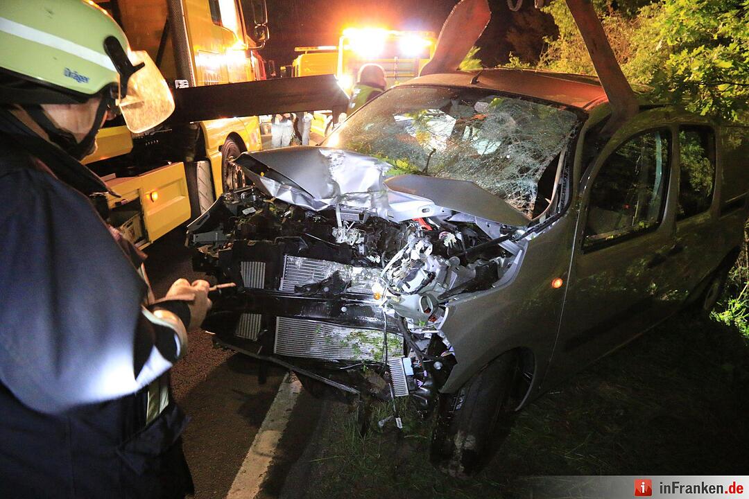 Schweinfurt: Frau und drei Kinder bei Unfall schwer verletzt