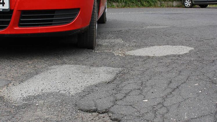 Die Sanierung der Straßen im Gemeindebereich von Bad Bocklet gehen weiter. Symboldbild: Ralf Ruppert/Archiv