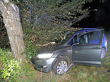 Frau im Kreis Main-Spessart von eigenem Auto überrollt