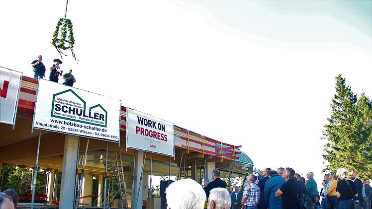 Landkreis Bayreuth: Richtfest f&uuml;r Ochsenkopf-Seilbahn Nord gefeiert - "an die Bed&uuml;rfnisse der Menschen ausgerichtet"