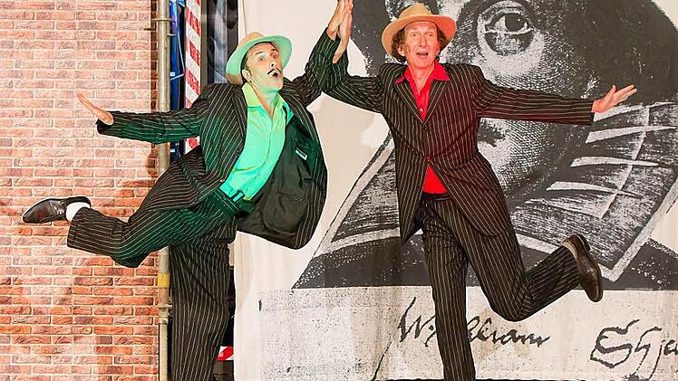 Umwerfend komisch: Alexander M. Helmer (links) und John Sweeney als Ganoven-Duo.