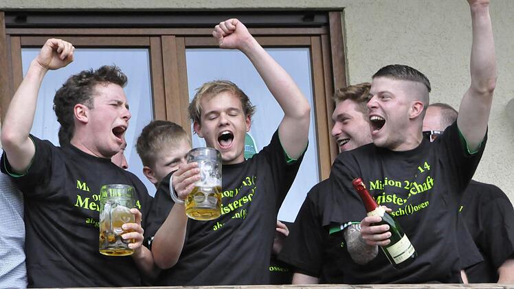 Gut gespielt und den Titelgewinn in der A-Klasse Rhön 2 mindestens so gut gefeiert hat die SpVgg Haard.