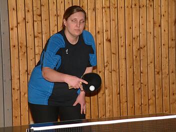 Beim 8:6-Erfolg des TSV Steinberg in Berg gewann Ina Baumgärtner zwei Einzel und das Doppel mit Daniela Peter.  Foto: Hans Franz