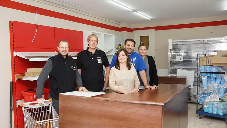 Gülin Zeisberg (Mitte) mit dem Igros-Team (von links): Heiko Vöth, Johannes Graf, Stefan Linsmeier und Ronja Schwalbe. Foto: Guzy