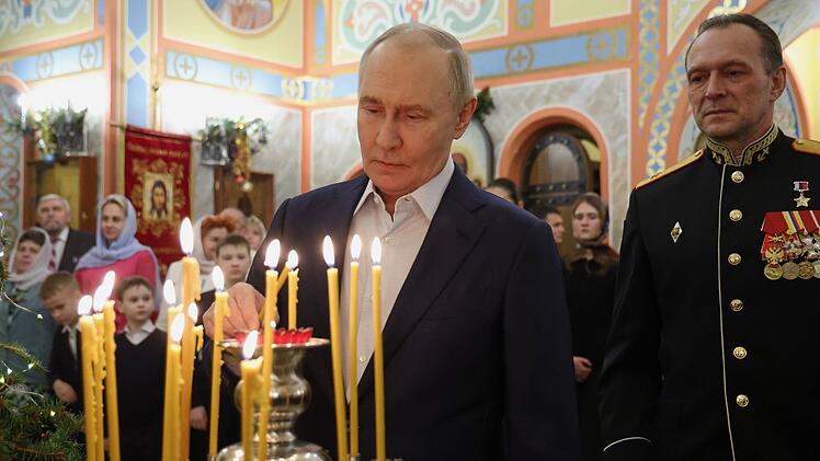 Putin beim orthodoxen Weihnachtsgottesdienst
