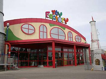 Hier, in die ehemalige Toy Factory, darf bald Schuh Mücke ziehen.