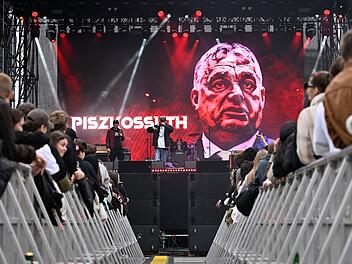 Vor der Parlamentswahl in Ungarn - Anti-Regierungskonzert