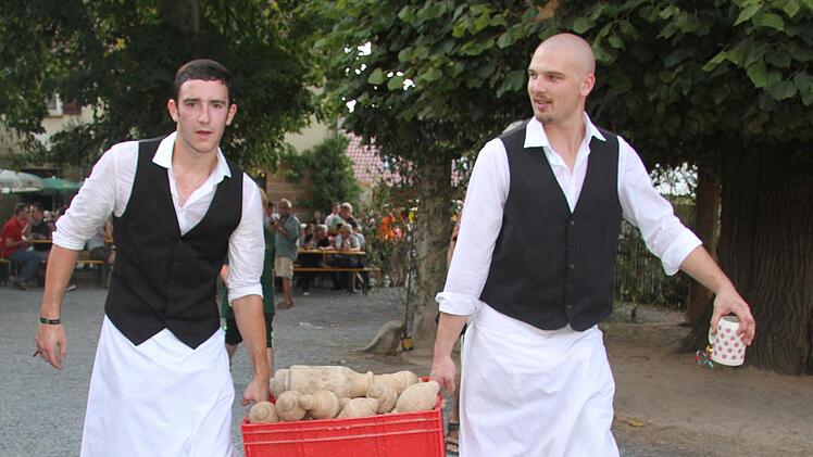 Es ist soweit - die Kegel sind im Anmarsch.