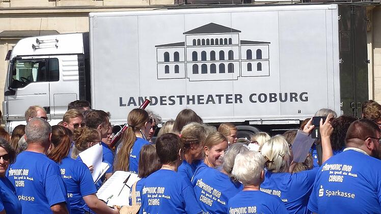Impressionen vom ersten Symphonic Mob Bayerns auf dem Coburger SchlossplatzFoto: Jochen Berger