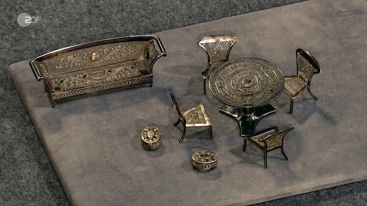 Bis zu 400 Euro sei das Konvolut wert, schätzte Experin Wendela Horz.