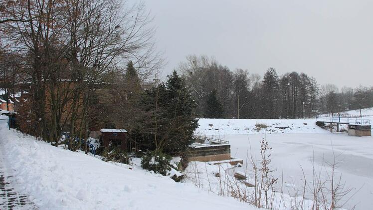 Wo sich die Post befand, soll ein Bürgerhaus entstehen. Aber noch gibt es kein Geld dafür.
