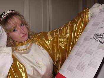 Nicht schon wieder: Christkind Nicole Bauer muss nach der "Fränkischen Weihnacht" 2020 auch die diesjährige Auflage aus dem Kalender streichen.