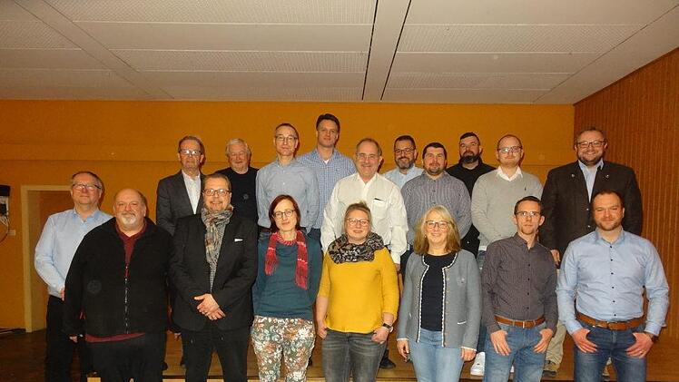 Die Kandidaten von CSU/PWG/OWII präsentieren für die Kommunalwahl. Foto: Marion Eckert