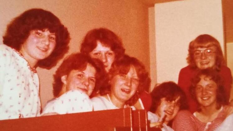 Im Jugendgasthaus in Berlin: rechts oben Beate Geyer, darunter Gerhilde Rasser