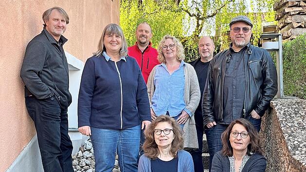 „Effata“ im Jahr 2022 (von links): Wolfgang und Judith Bottler, Joachim und Susanne Kröner, Bernhard Maisch, Philipp Arnold; vorne sitzend; Eveline Schineller (geborene Bottler) und Alexandra Arnold