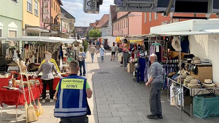 Höchstadt an der Aisch: Feuerwehreinsatz an Marktplatz wird zur "Tortur"