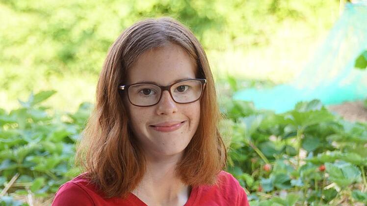 Maria hat sich an ihre neue Frisur gewöhnt und hat ein gutes Gefühl bei dem Gedanken, dass sie zu einem guten Zweck beigetragen hat.  Sabine Weinbeer