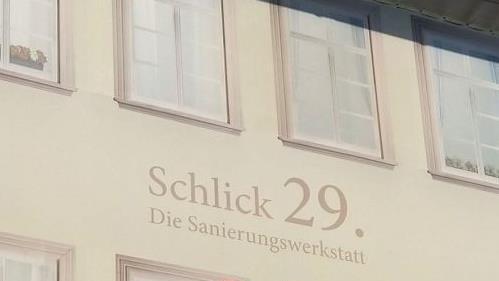 Frederik Leberle stellte Texte von Horst Evers in der Reihe "Theater im Schlick 29" vor.Foto: Jochen Berger