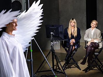 90er-Jahre-Supermodel Nadja Auermann (rechts) ist erstmals als Gastjurorin dabei.