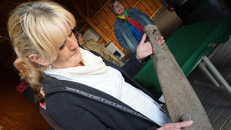 Mit dem Schlegel wurde wohl Flachs bearbeitet.Foto: Arkadius Guzy