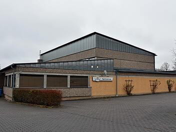 Die seit vielen Jahren als dringend empfundene Sanierung der Turnhalle in Wonfurt kann laut Bürgermeister Holger Baunacher dadurch gefördert werden, dass das Gebäude zu einem Gemeinschaftszentrum umfunktioniert wird.Ulrike Langer