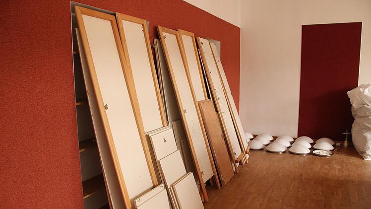 Ausräumarbeiten im einstigen Jugendhaus.Foto: Heike Beudert