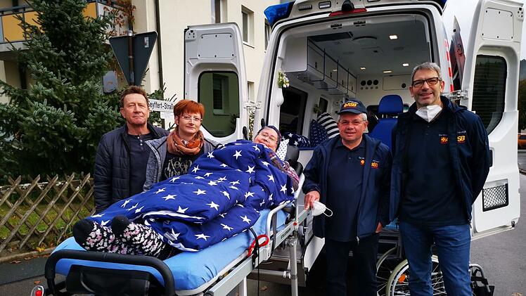 Wünschewagen des ASB Kronach erfüllt Frau letzten Wunsch