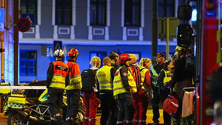 Einsatzkräfte bei möglicher Explosion